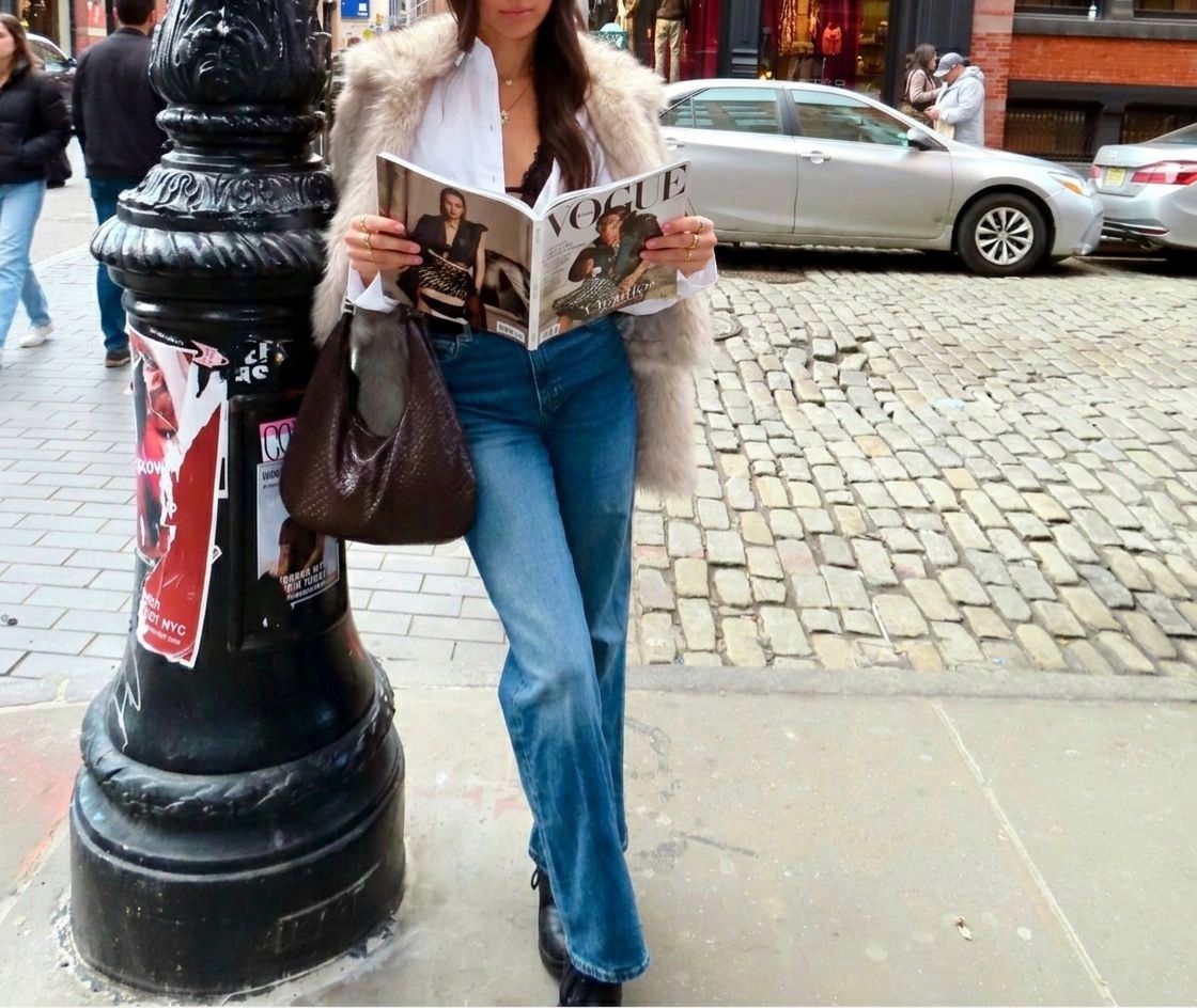 MADÉ street style reading Vogue in NYC